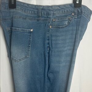 Stylish Blue Straight Leg Women's Jeans